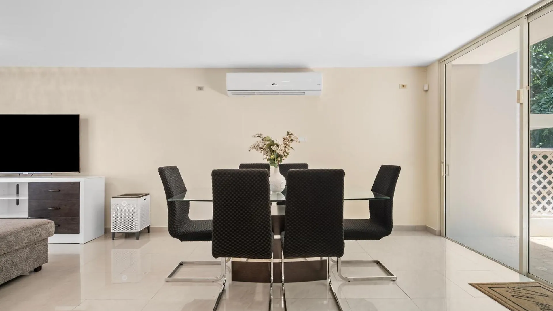 Villa At Palmas With Jacuzzi, Rooftop, Generator 24-7 Humacao