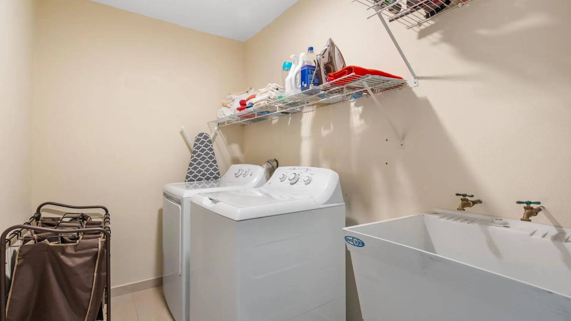 Villa At Palmas With Jacuzzi, Rooftop, Generator 24-7 Humacao Porto Rico